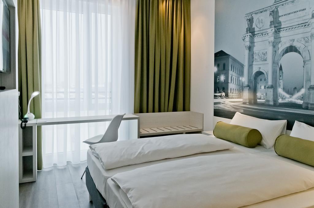 Super 8 By Wyndham North Hotel München