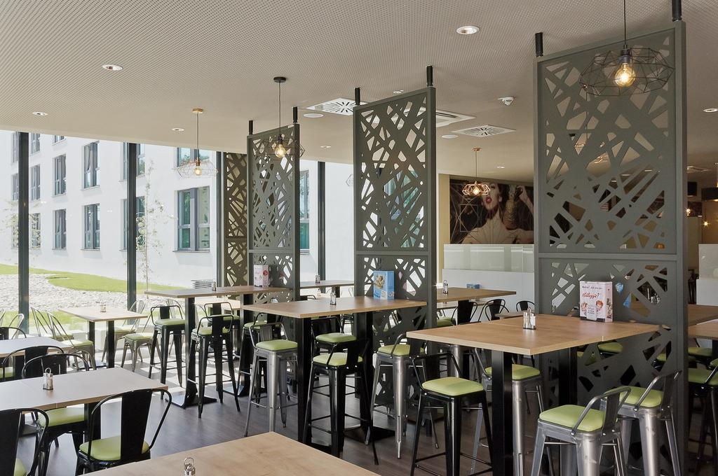 Super 8 By Wyndham North Hotel München