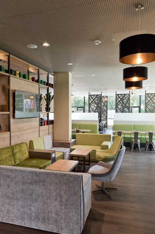 Super 8 By Wyndham North Hotel