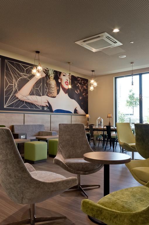 Hotel Super 8 By Wyndham North