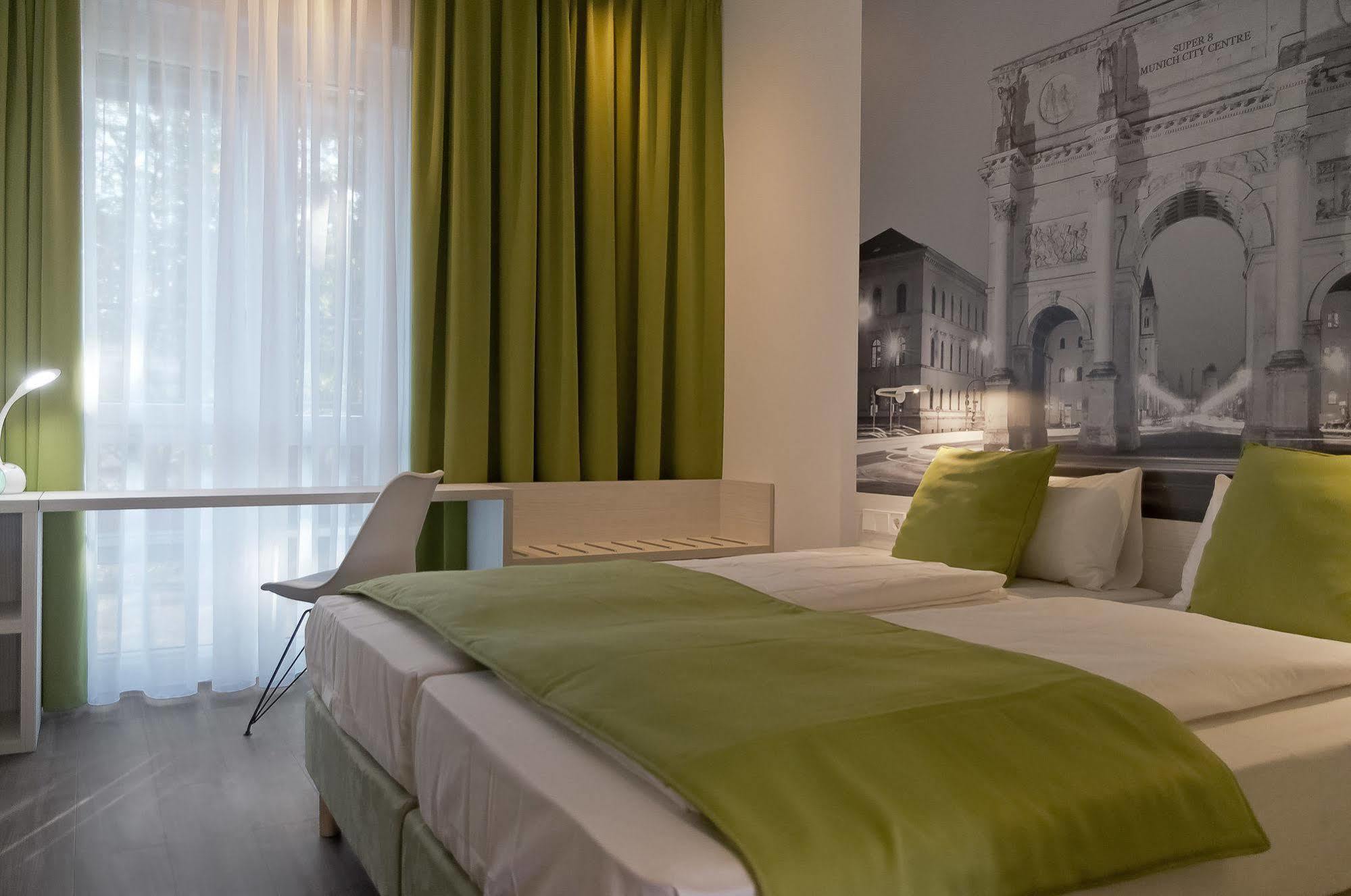Super 8 By Wyndham North Hotel 3*