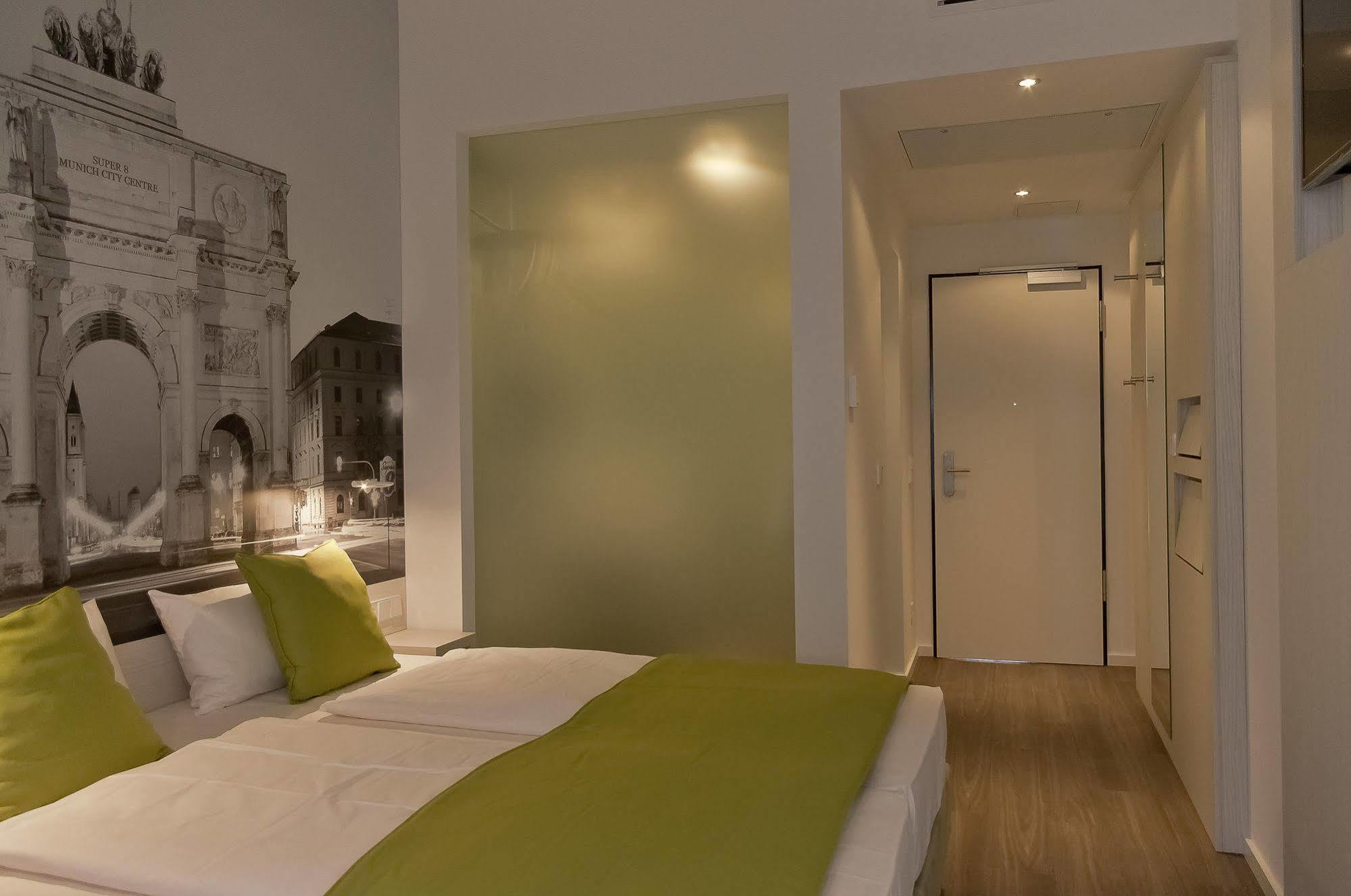 Super 8 By Wyndham North 3* München